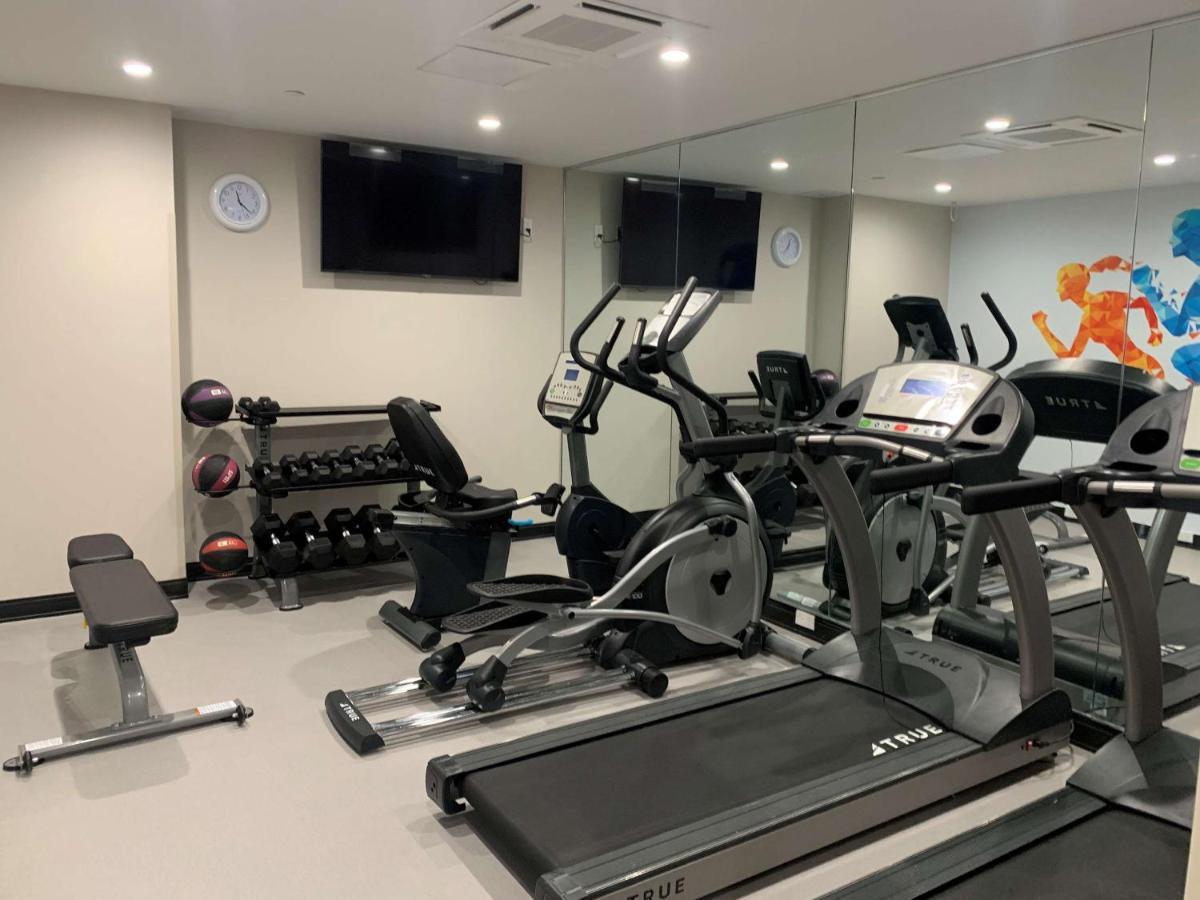 Best Western Plus Brooklyn-Prospect Park นิวยอร์ก ภายนอก รูปภาพ